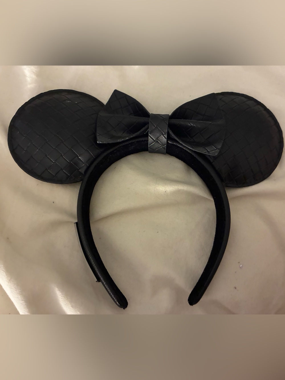 Disney longefly Black Woven Faux-Leather Minnie Ear Headband with Bow